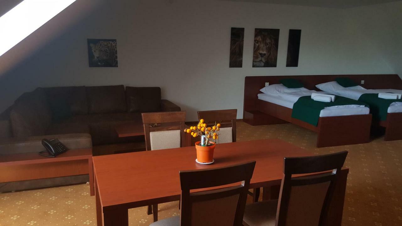 Penzión Poľovník Moldava nad Bodvou Exterior foto